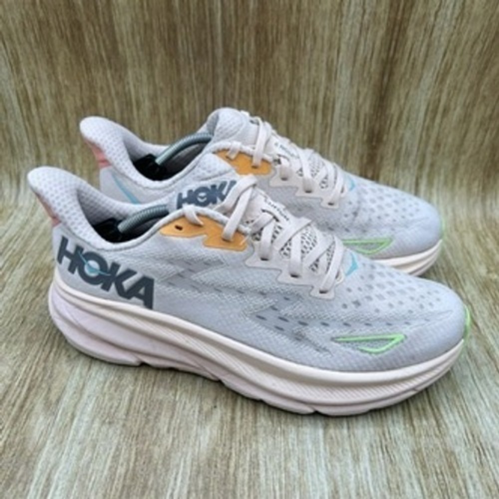 Hoka One One Clifton 9 Women's Size 8.5 B Vanilla Running Shoes 1127896 VLS